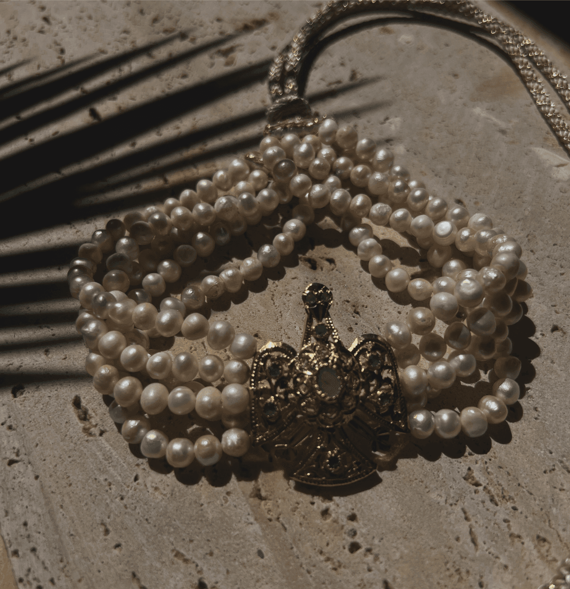 SULTANA CHOKER