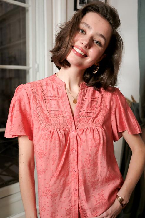 Top à détails dentelle