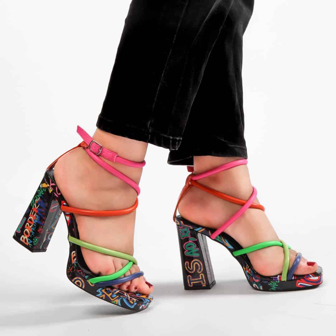 Irisé – Sandales à talon Multicolore