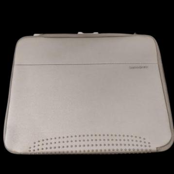 Aramon-2 15.6" Sleeve