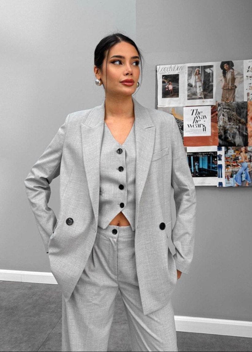 Ensemble tailleur gris acier 3 pièces