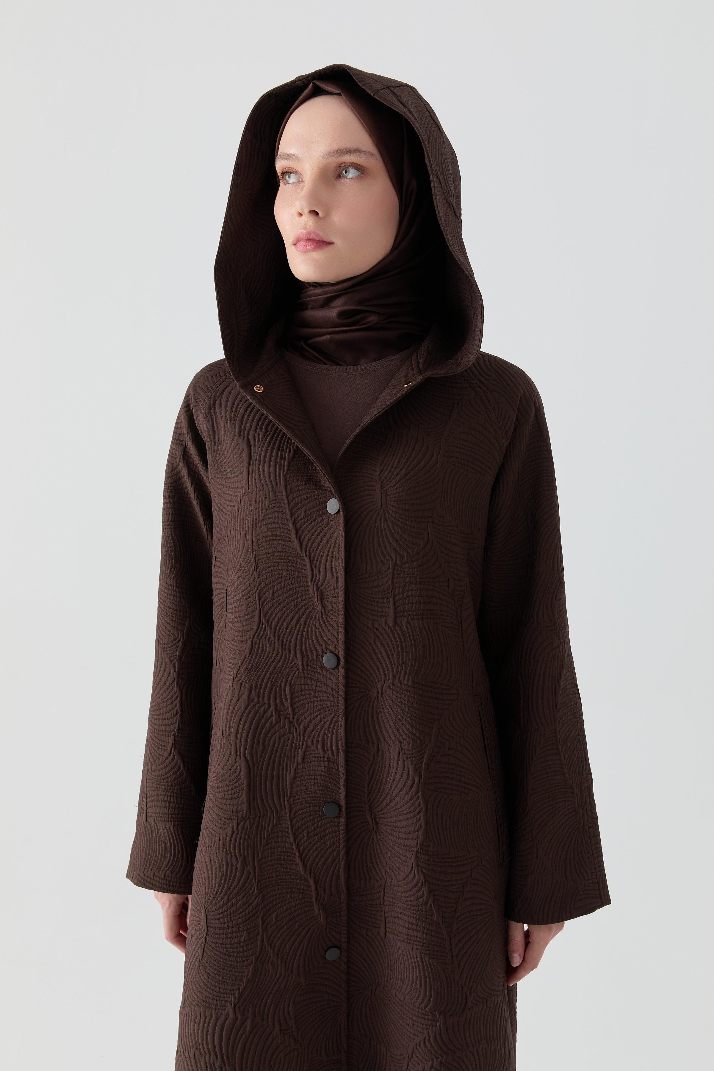 Cap Matelassé Fendu avec Fermeture à Pression - Café