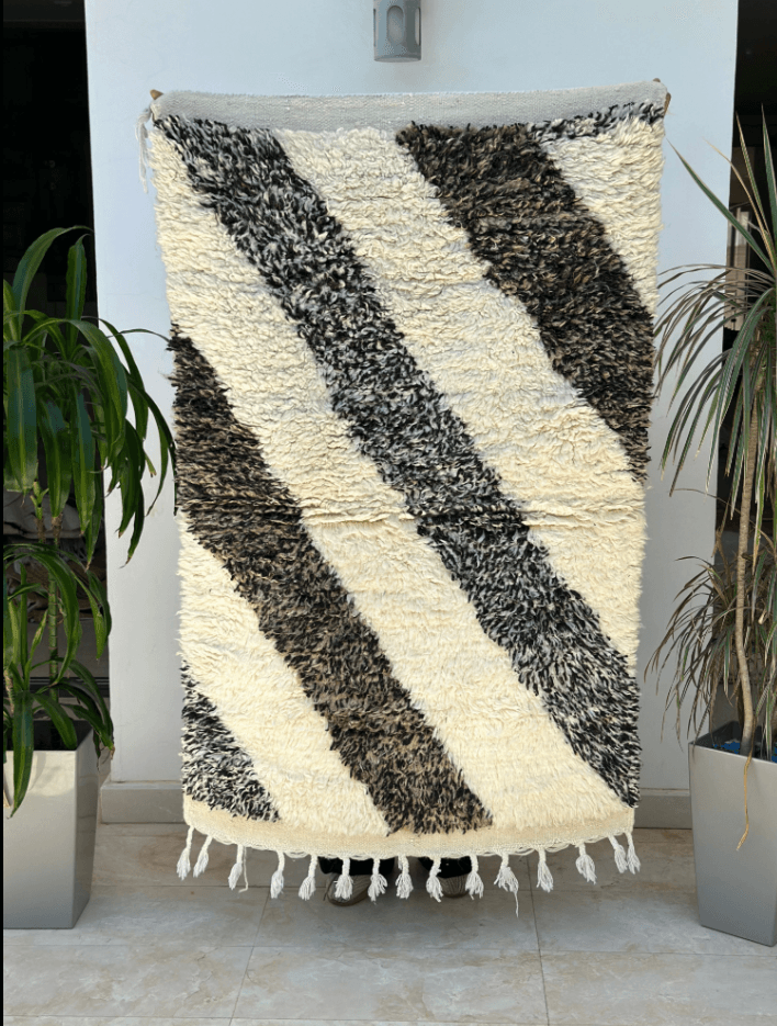 Tapis berbère Beni Ouarain noir marron et crème 100% laine de mouton - 153cm / 92cm