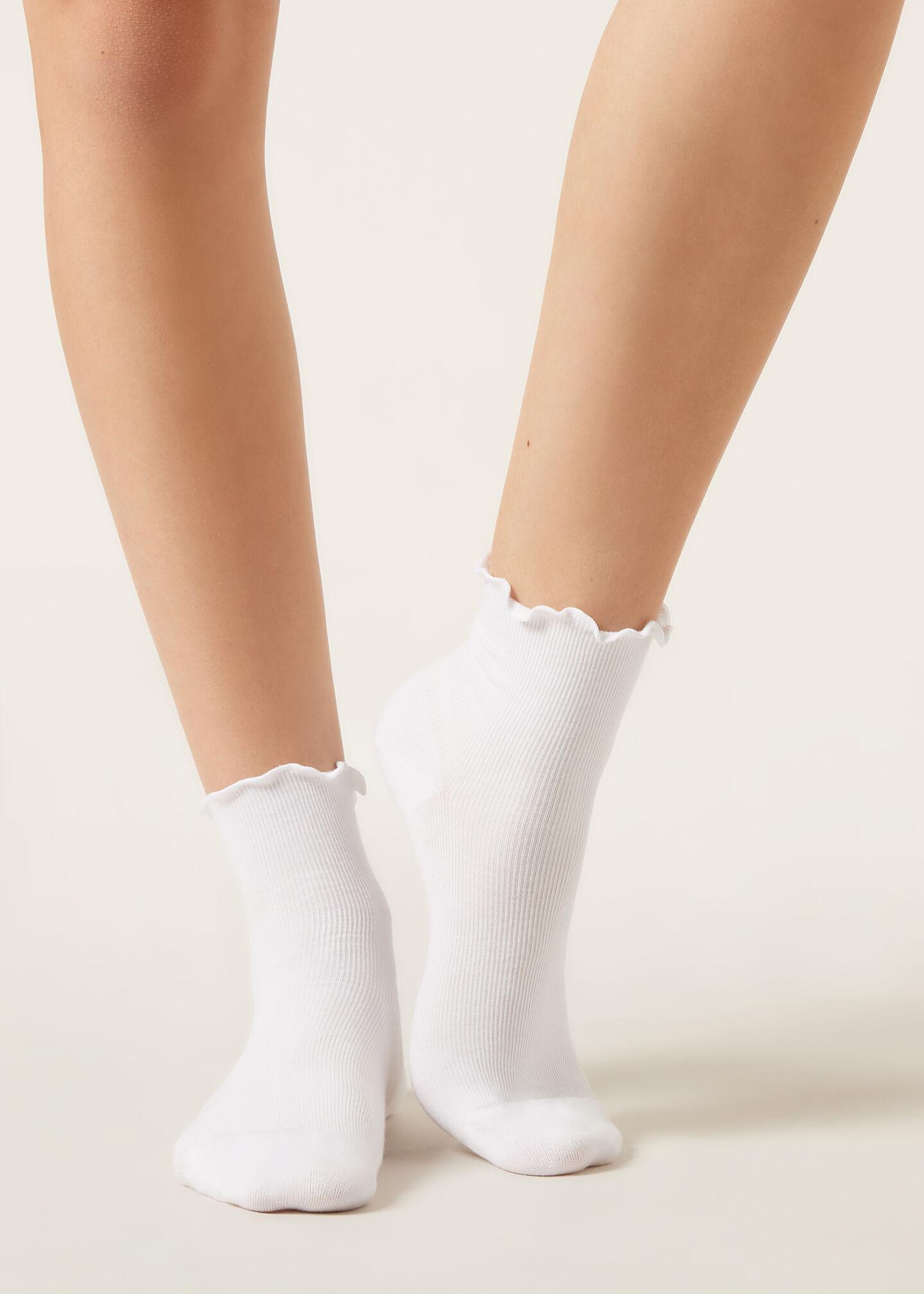 Chaussettes courtes côtelées avec bordure romantique