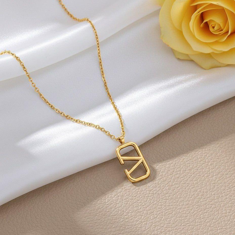 Collier Pendentif Logo Iconique 'V'