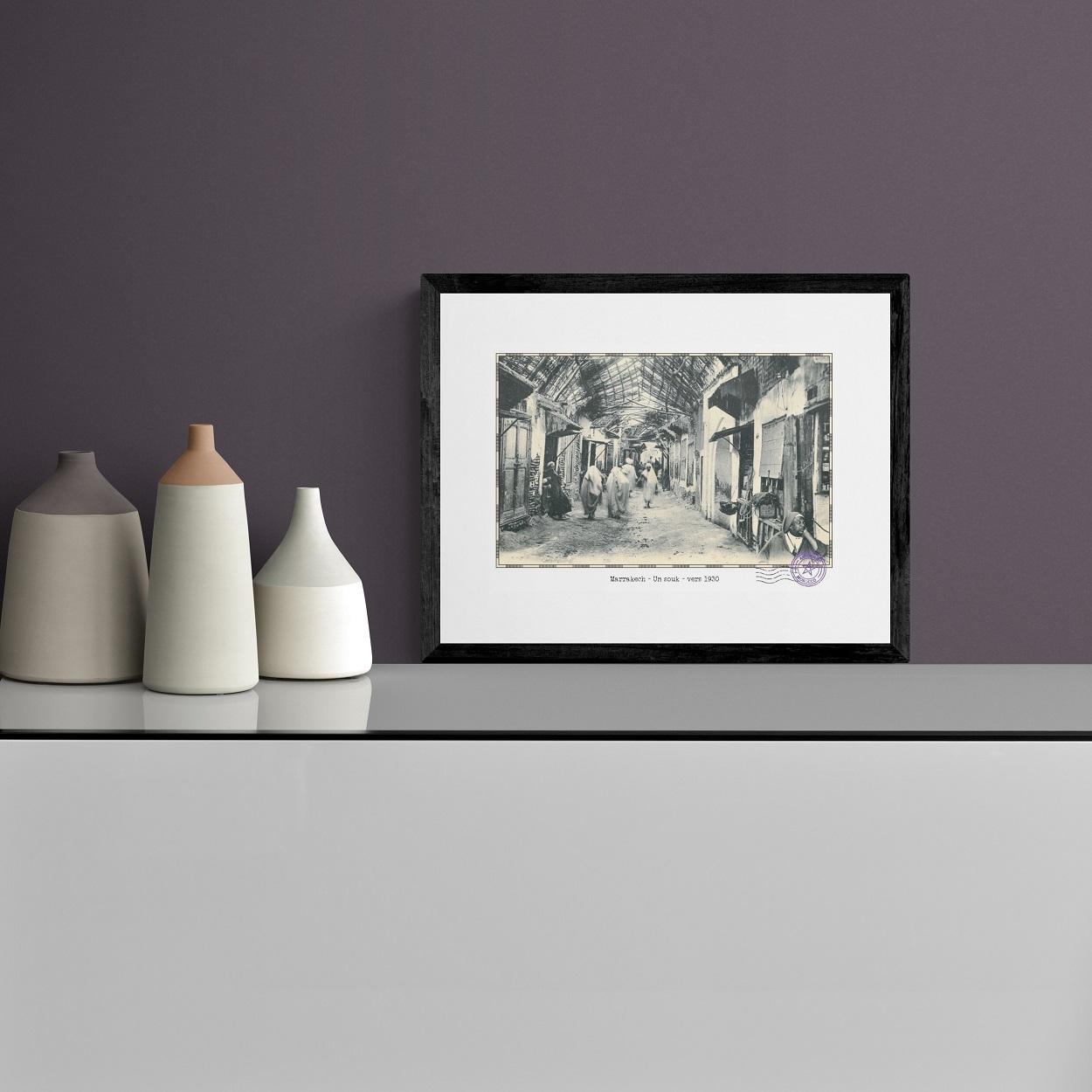 Affiche d'une vue ancienne de Marrakech - Un souk - vers 1930 - reproduction