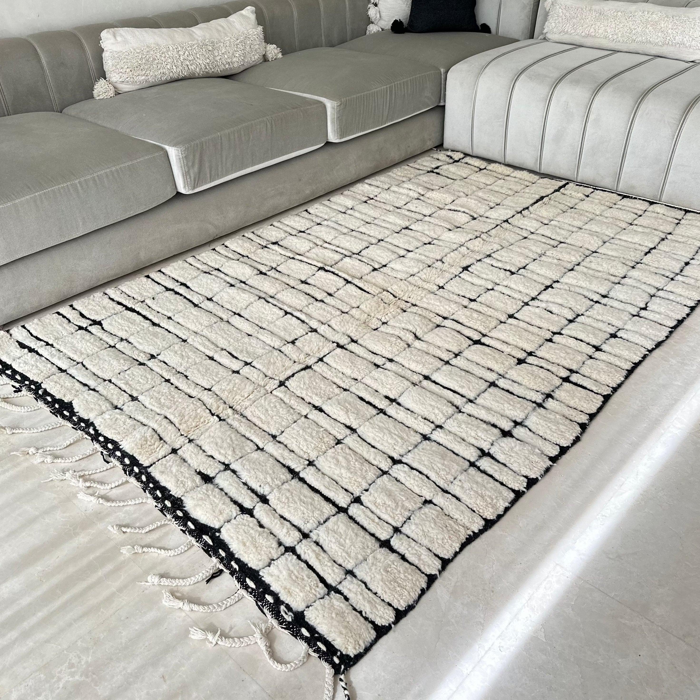 Tapis berbère Beni Ouarain crème et noir 100% laine de mouton - 2,42m / 1,44m
