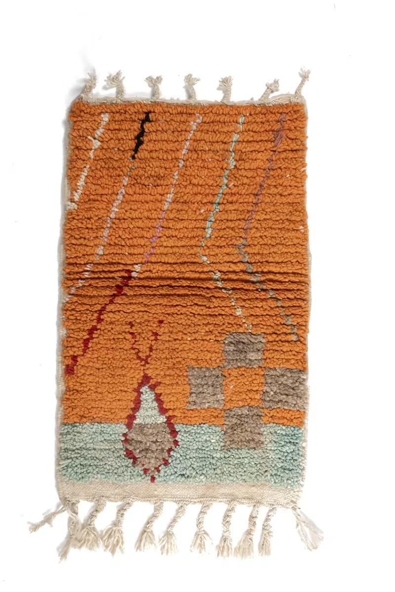 Tapis marocain tribal à rayures abstraites